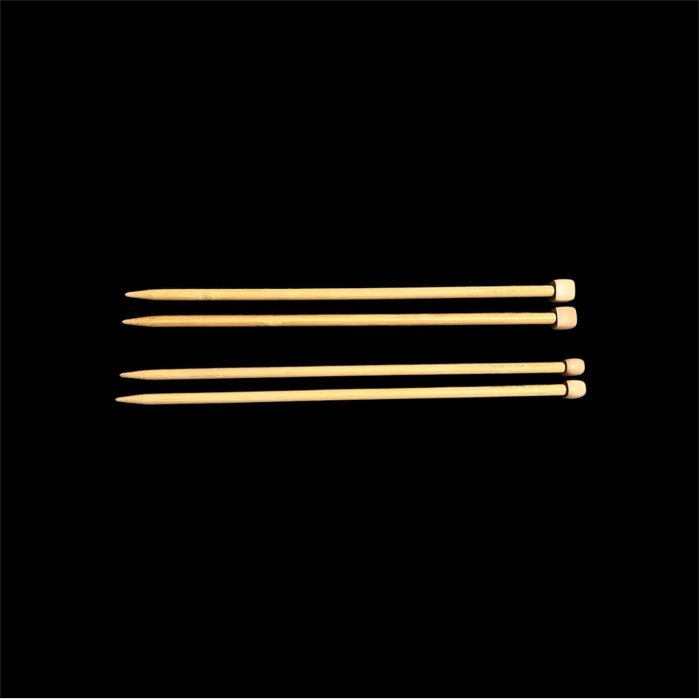 Clover Takumi 8.0mm & 9.0mm Bamboo Knitting Needles (set of 2)